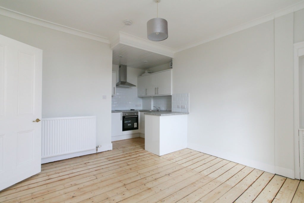 Flat Oswald Terrace in City of Edinburgh