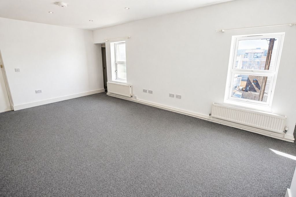 Flat Melville Road in Maidstone