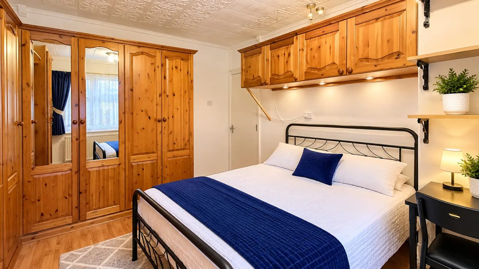 Room Chadville Gardens in Greater London
