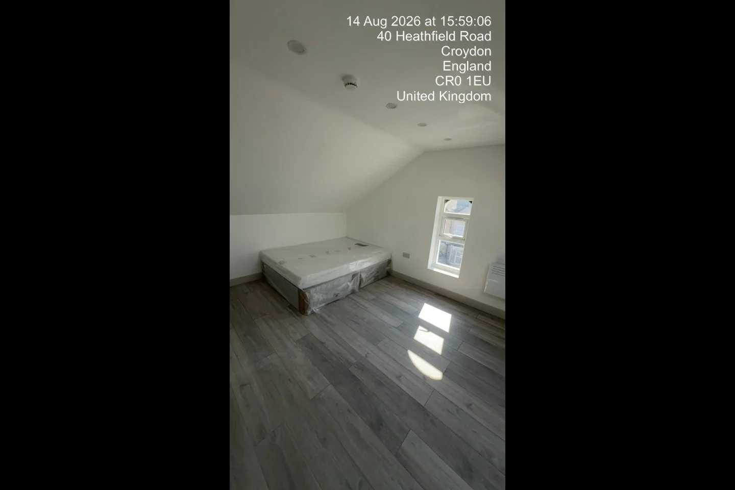Room Heathfield Road in Greater London