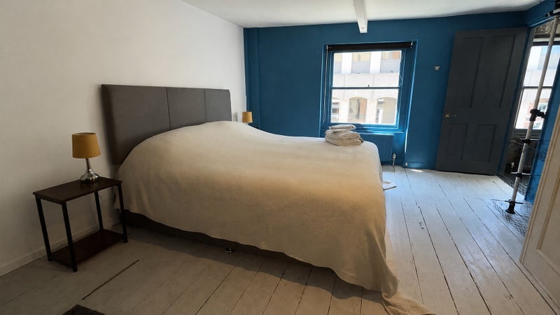 Flat Newton Street in Greater London