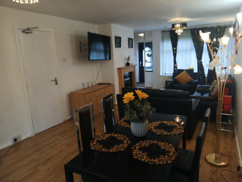 Room West Park Avenue in Preston