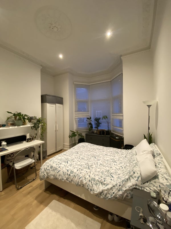Room East Hill in Greater London
