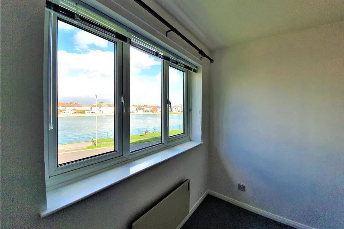 House Sunbeam Way in Gosport