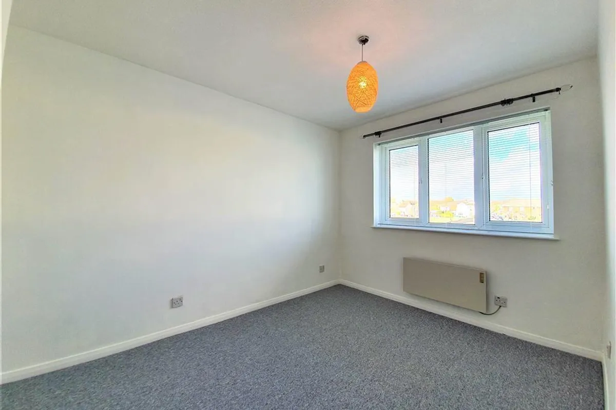 House Sunbeam Way in Gosport