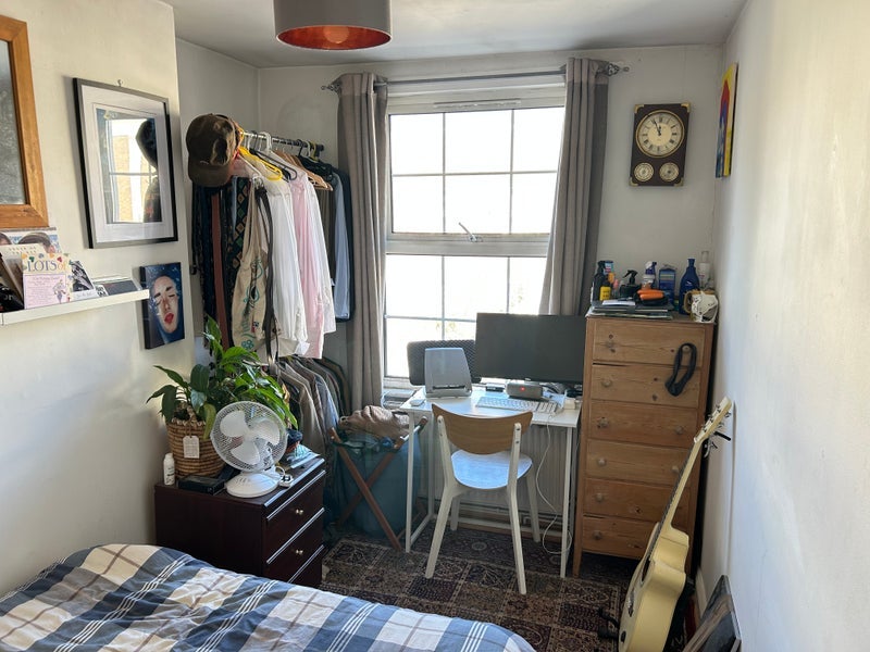 Room Allen Road in Greater London