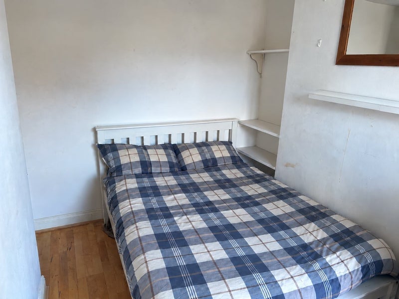 Room Allen Road in Greater London