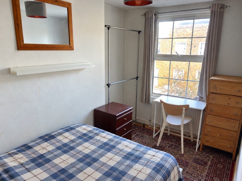 Room Allen Road in Greater London