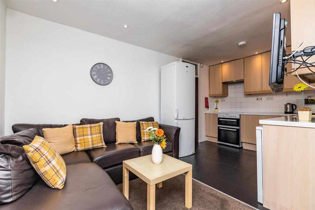 Flat Metchley Drive in Birmingham