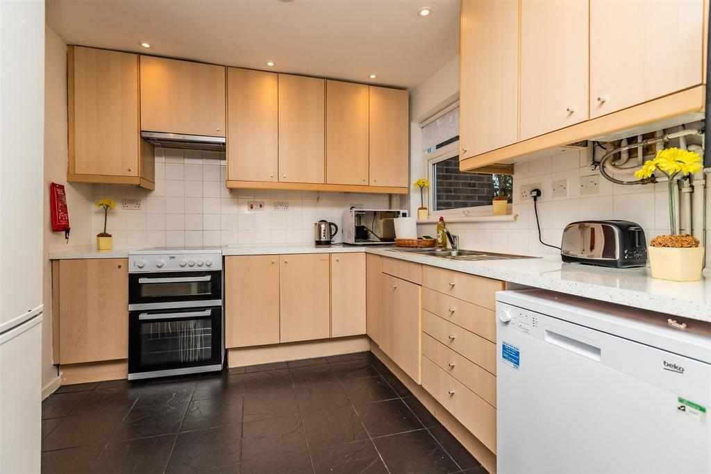 Flat Metchley Drive in Birmingham