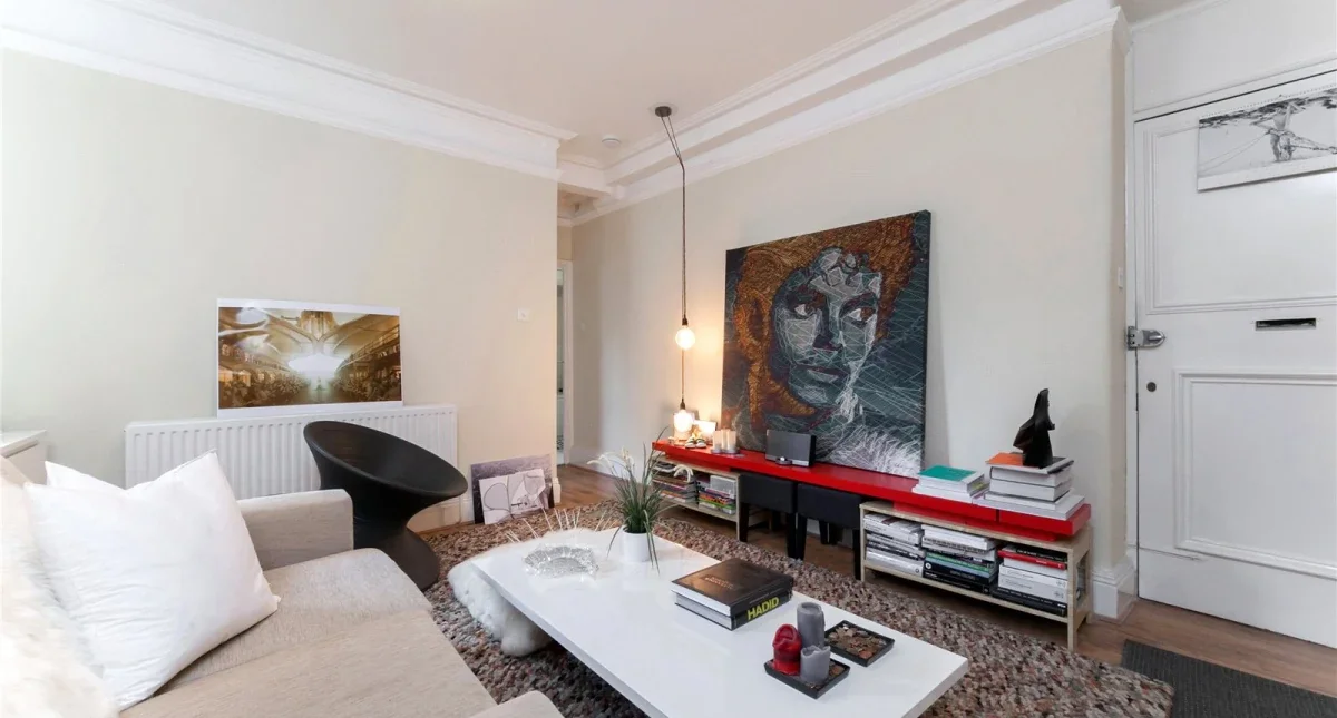 Flat Newman Street in City of Westminster