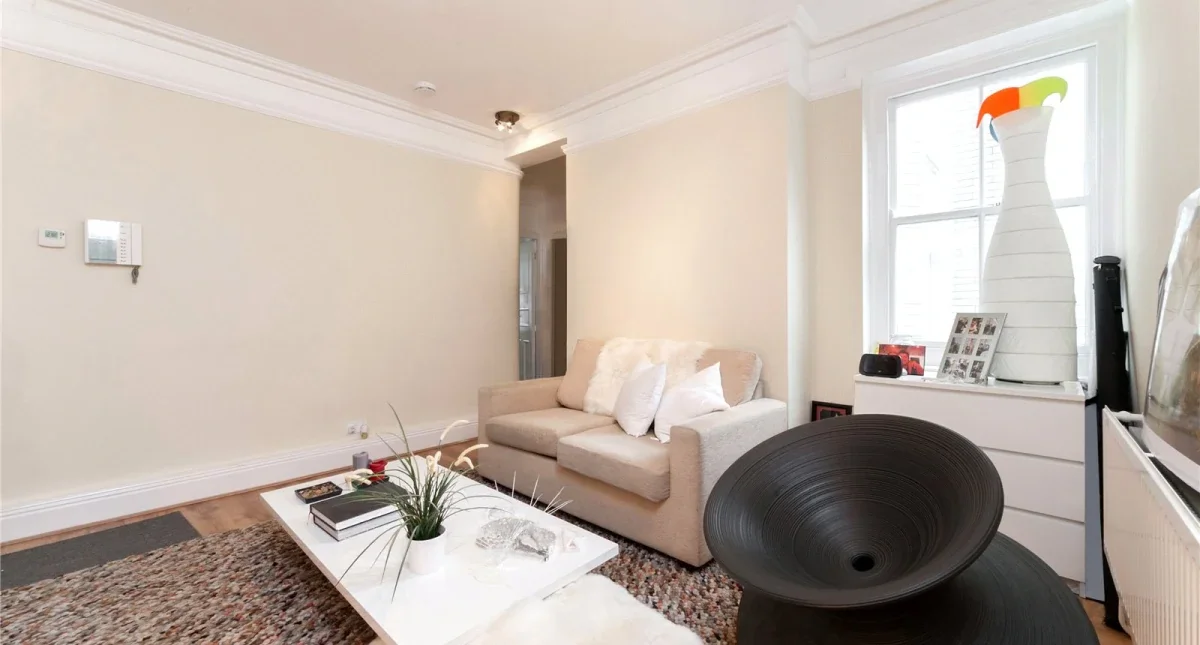 Flat Newman Street in City of Westminster