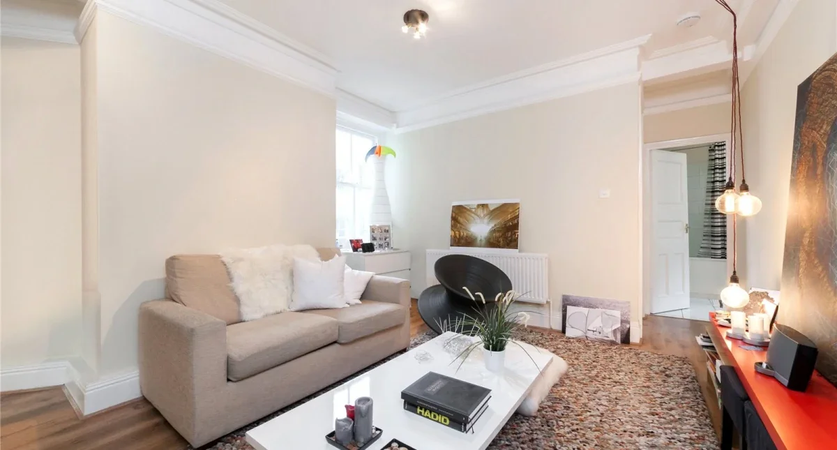 Flat Newman Street in City of Westminster