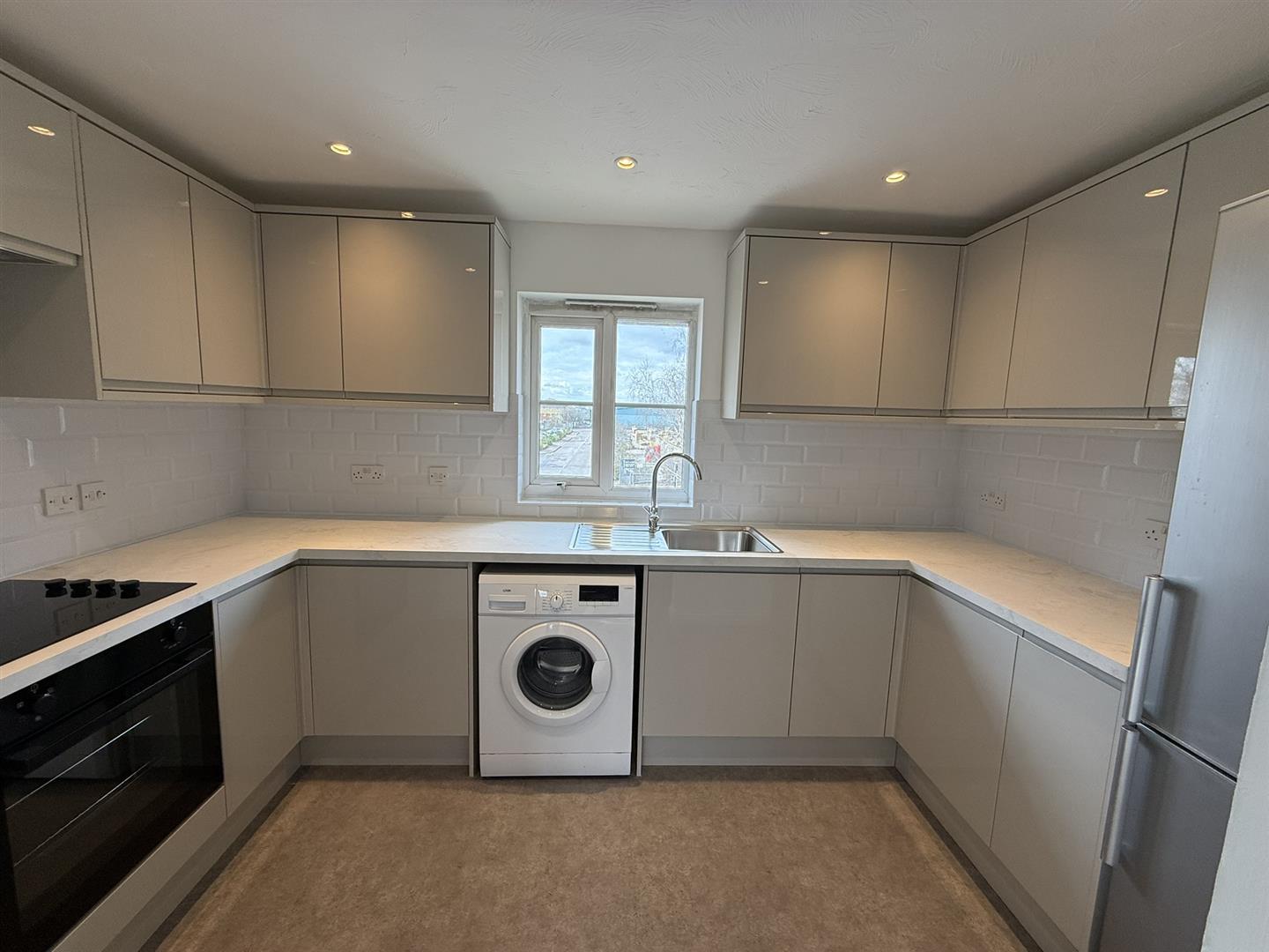 Flat Kensington Way in Hertsmere