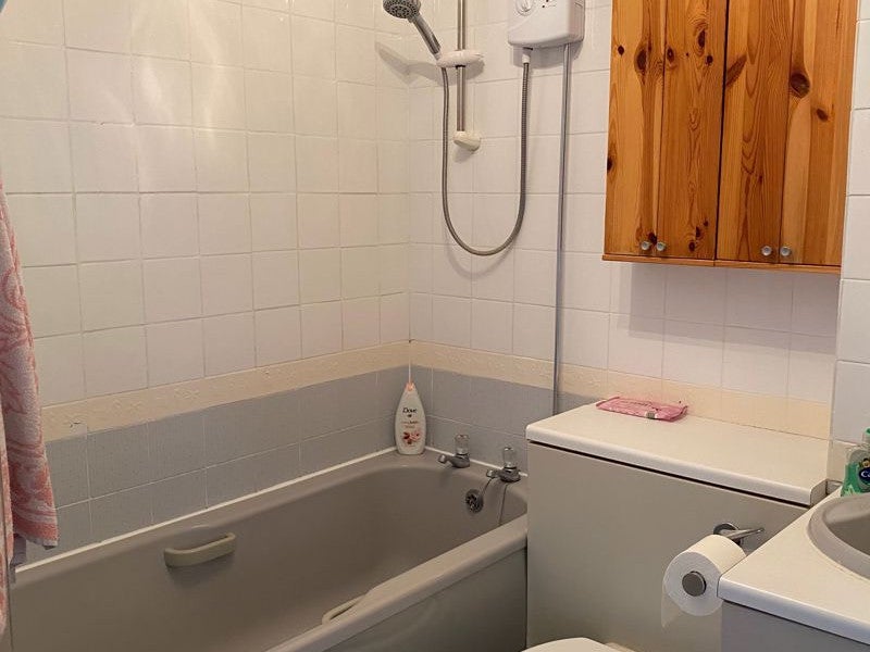 Flat Burden Close in Bristol