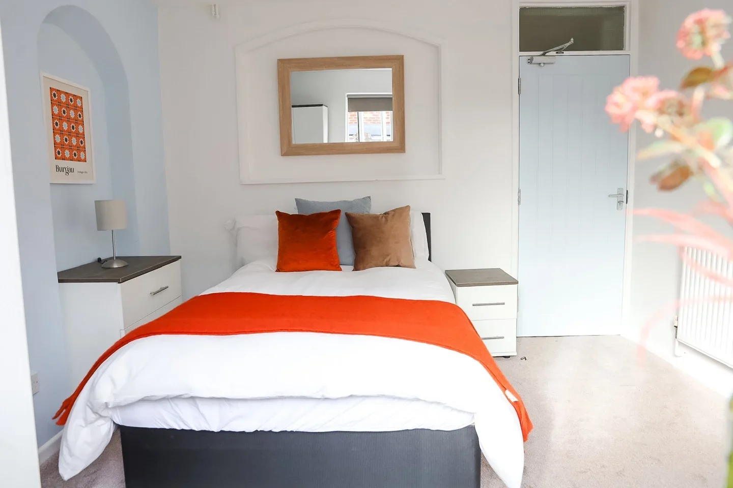 Room Rosemary Way in East Hampshire