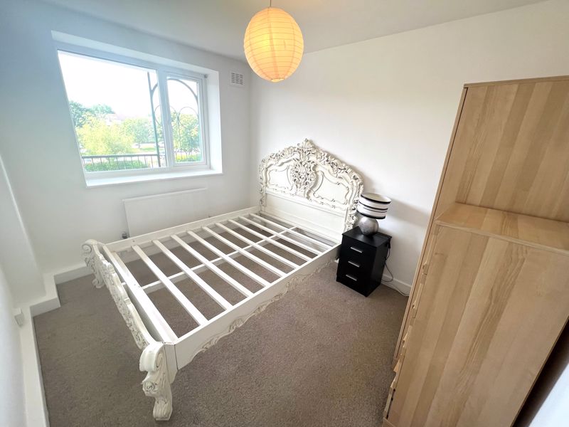 Flat Eccles New Road in Salford