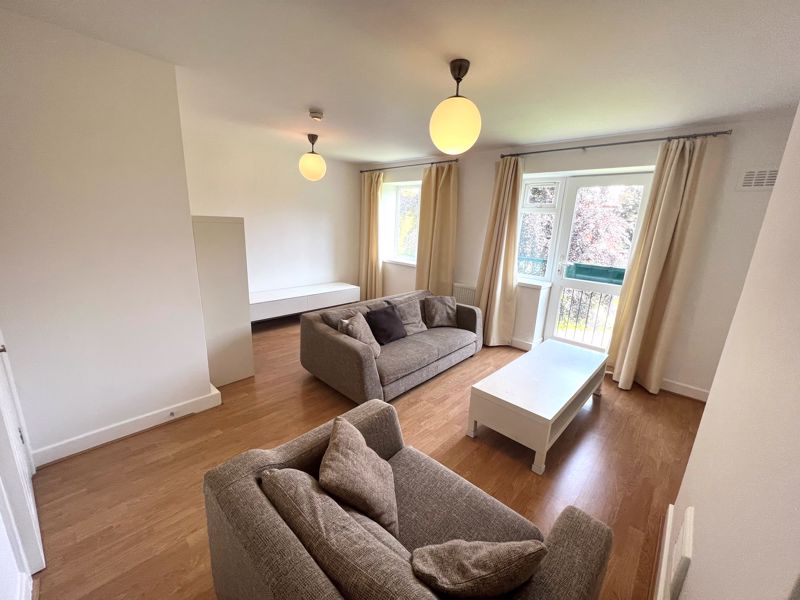 Flat Eccles New Road in Salford