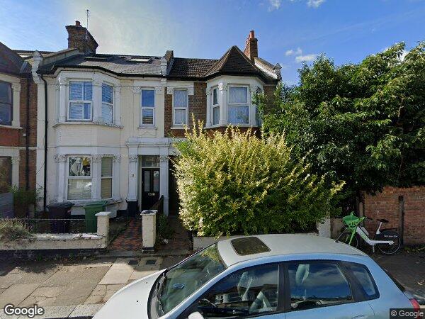 Flat Cranleigh Road in Greater London