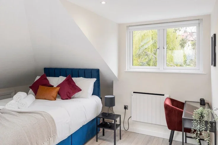 Flat Alderton Way in Greater London