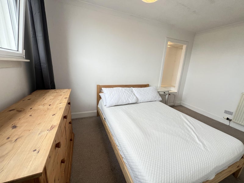 Room North High Street in Musselburgh