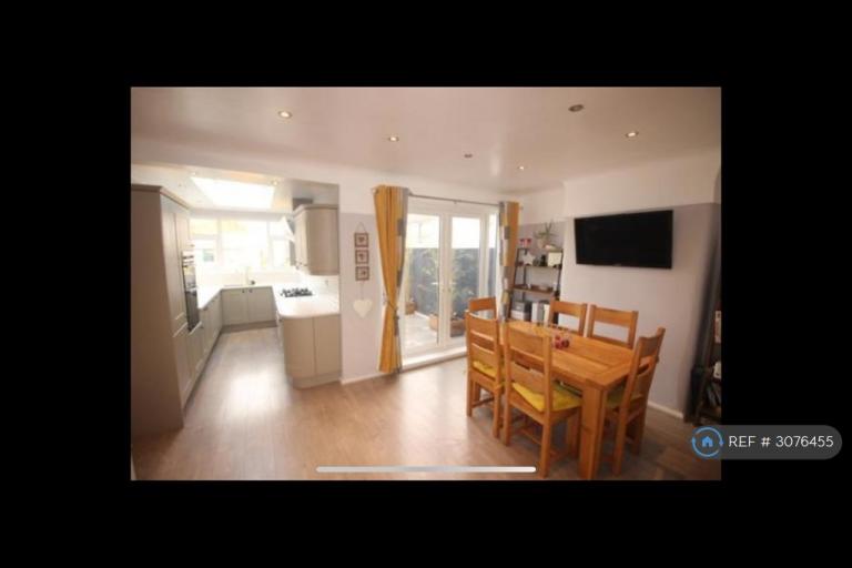 House Sonning Avenue in Litherland