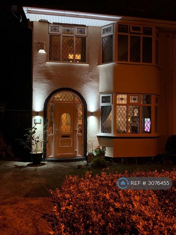 House Sonning Avenue in Litherland