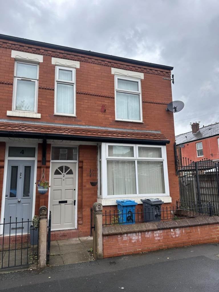House Burdith Avenue in Manchester