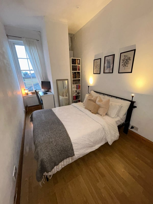 Room Beta Place in Greater London