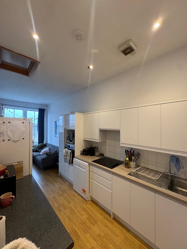 Room Beta Place in Greater London