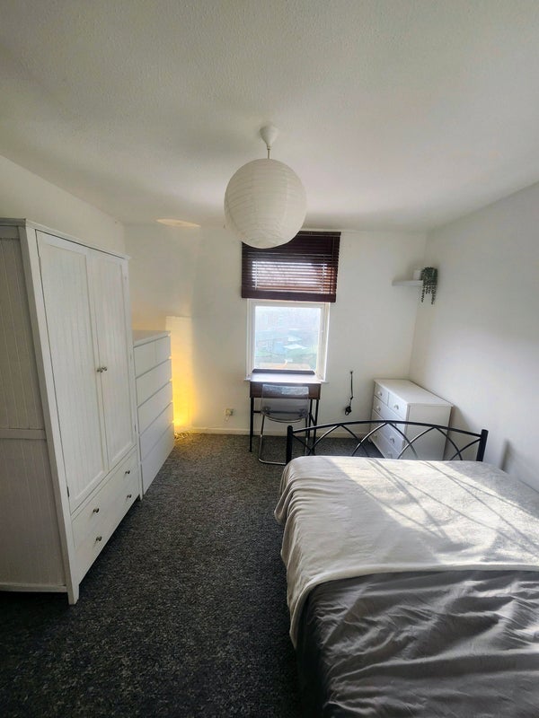 Room Nelson Road in Basildon