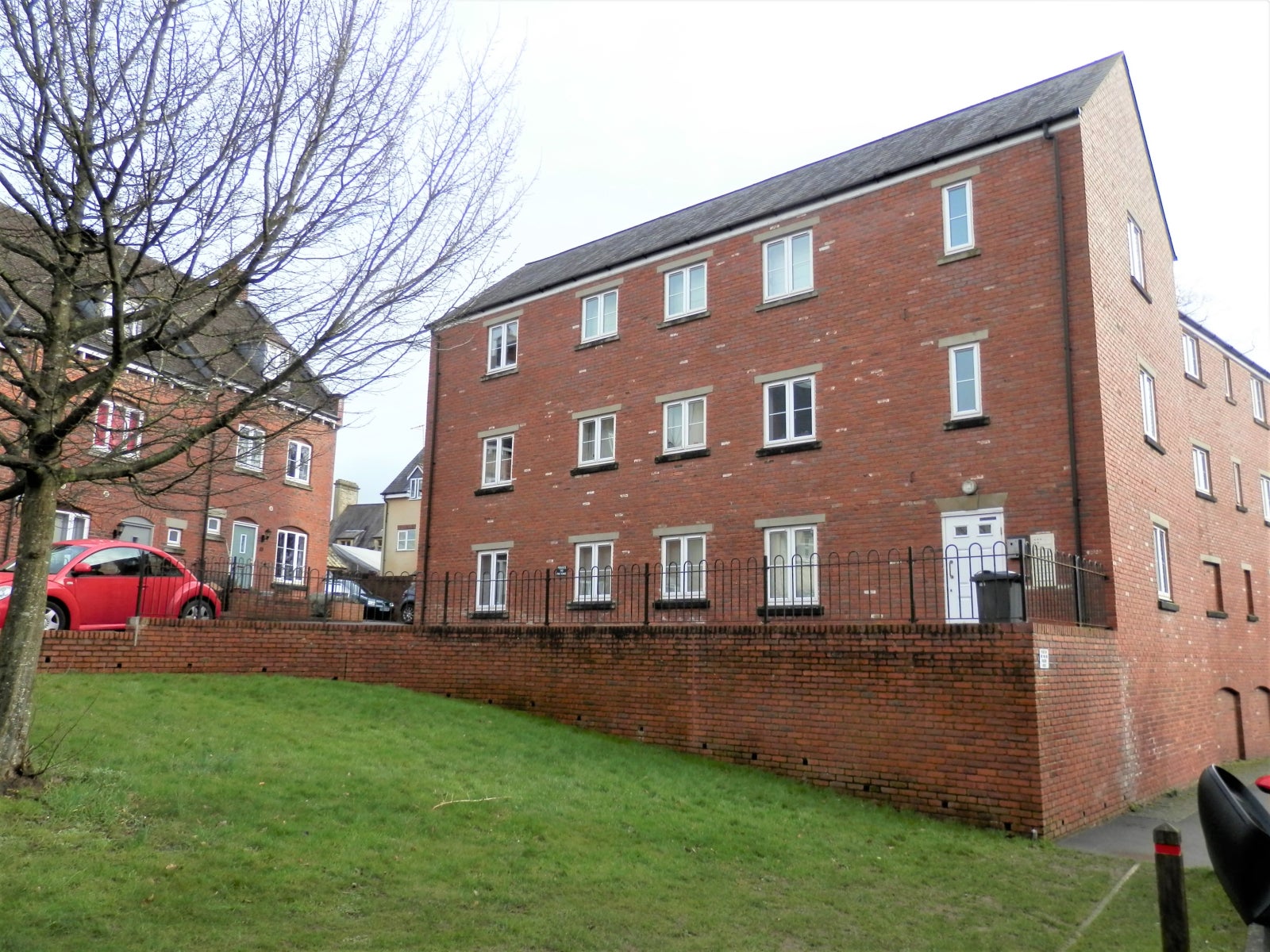 Flat Home Orchard in Stroud
