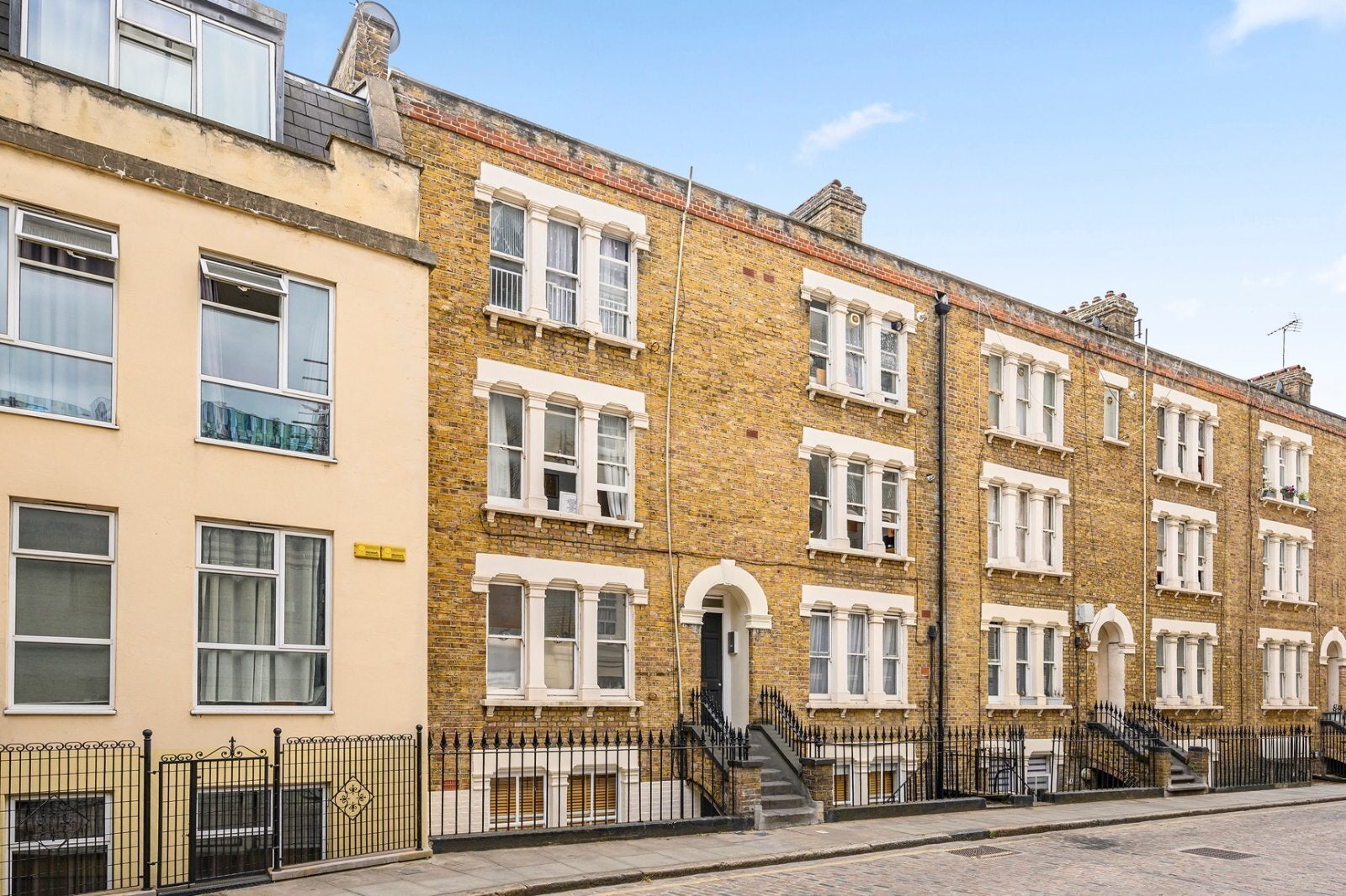 Flat Swinton Street in Greater London