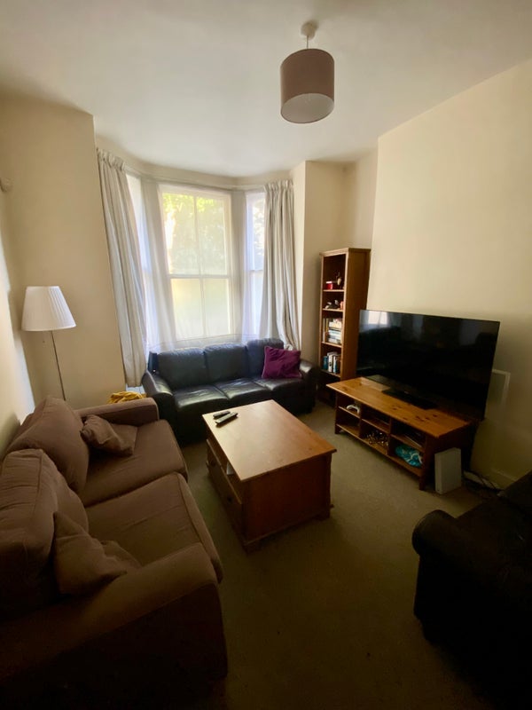 Room Larcom Street in Greater London