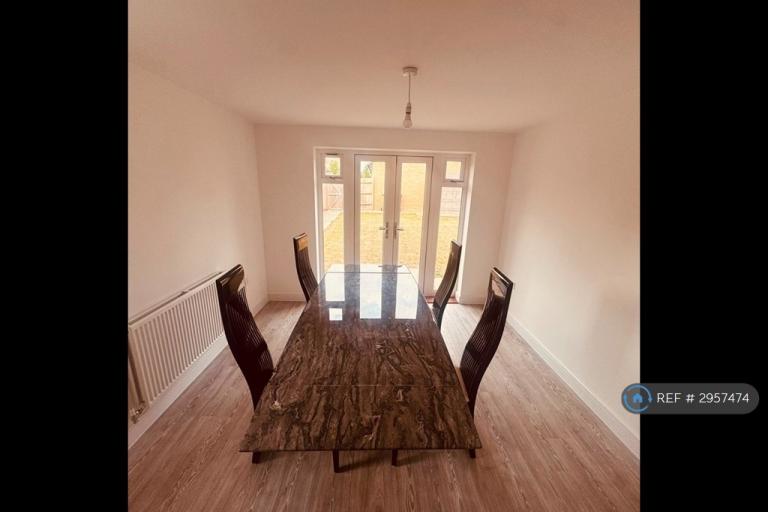 Room Meadow View in Ashford