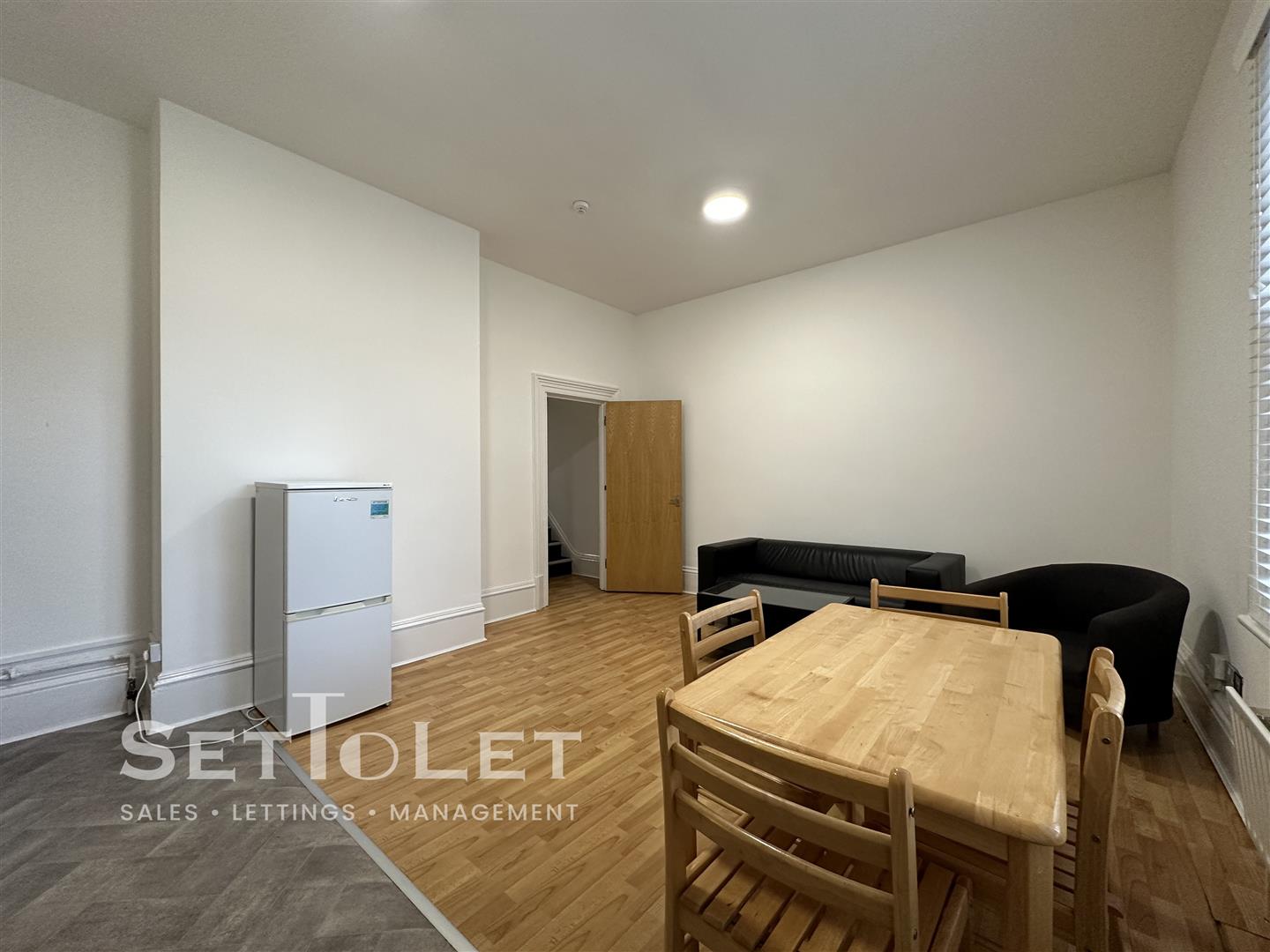 Flat Evington Road in Leicester