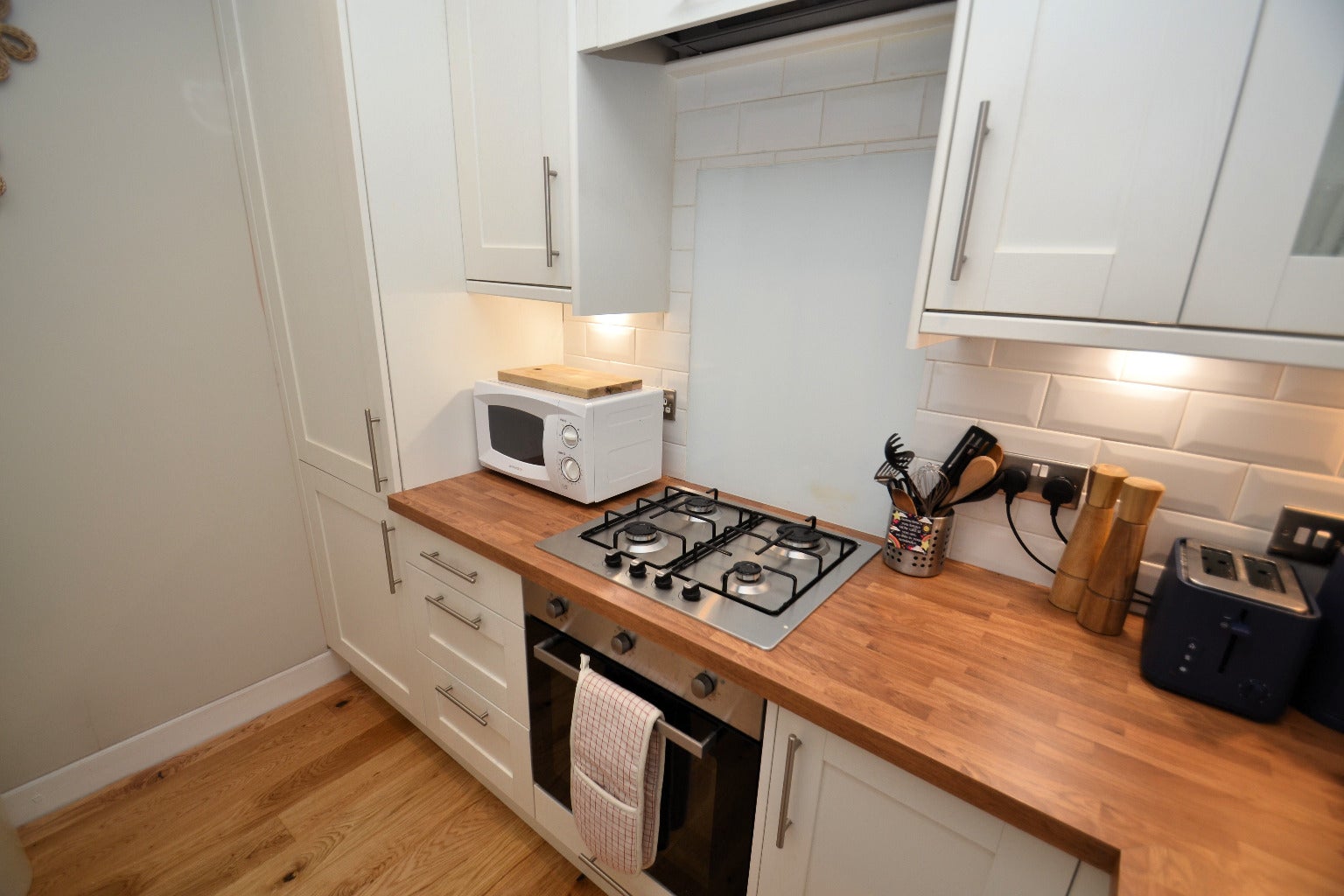 Flat Waverley Gardens in Glasgow