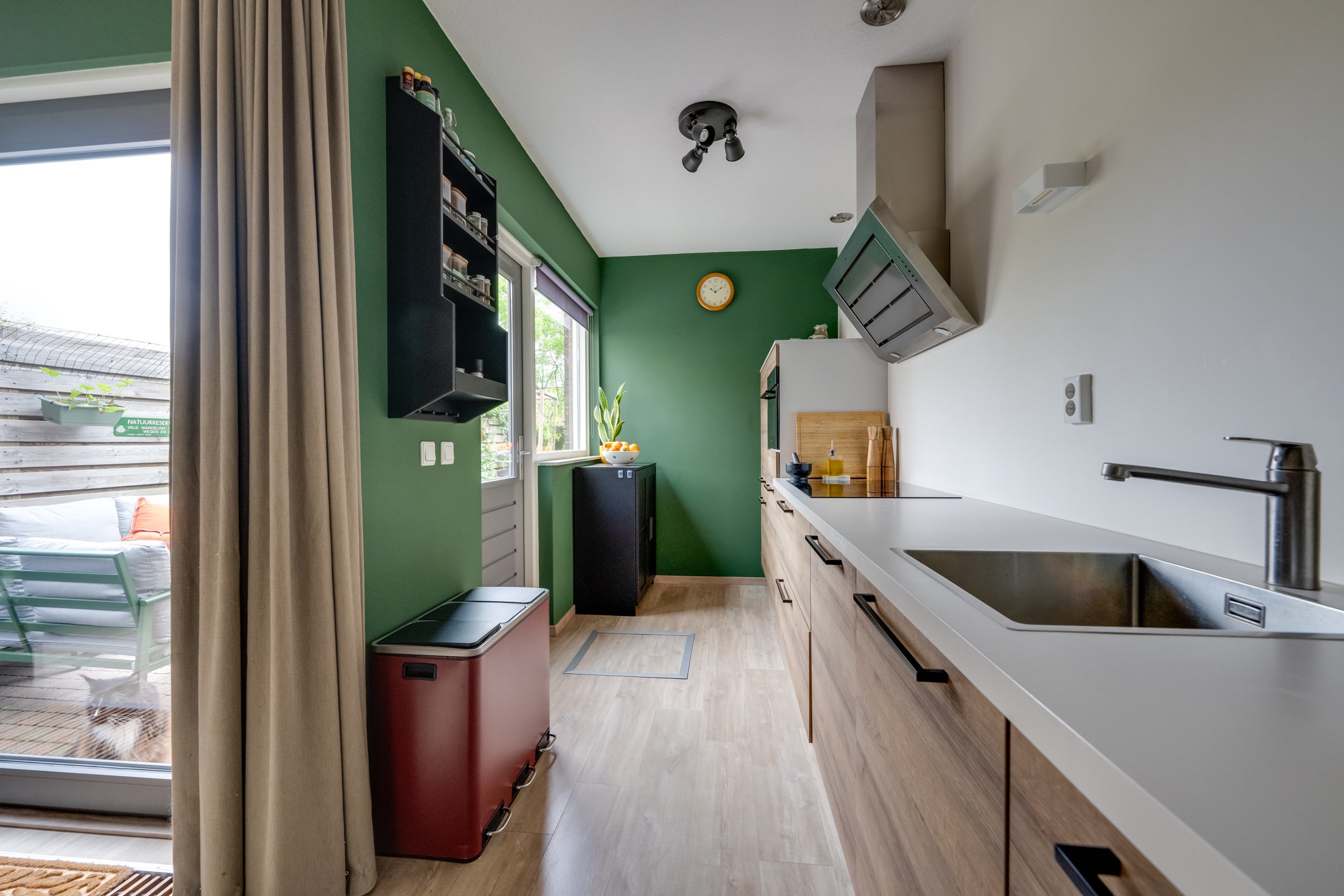 Tussenwoning te koop: Zuster Lankhaarlaan 16, Willemstad