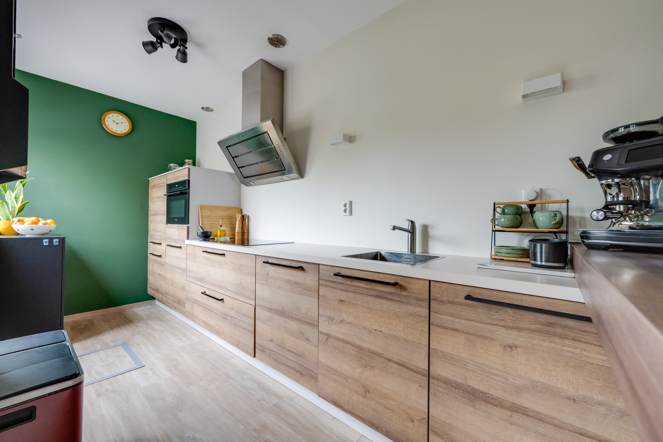 Tussenwoning te koop: Zuster Lankhaarlaan 16, Willemstad