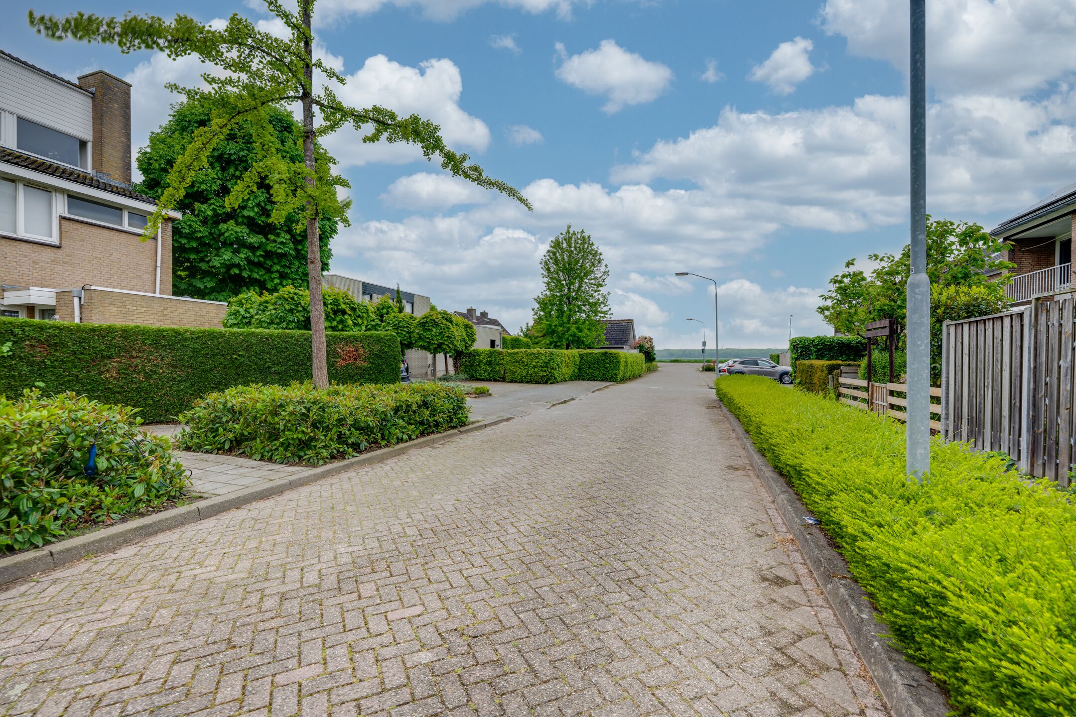 Tussenwoning te koop: Zuster Lankhaarlaan 16, Willemstad