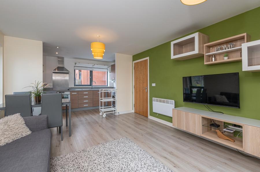 Flat Ellerby Road in Leeds