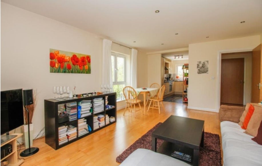 Flat Leander Way in Oxford