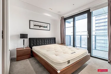 Flat Brock Street in Greater London