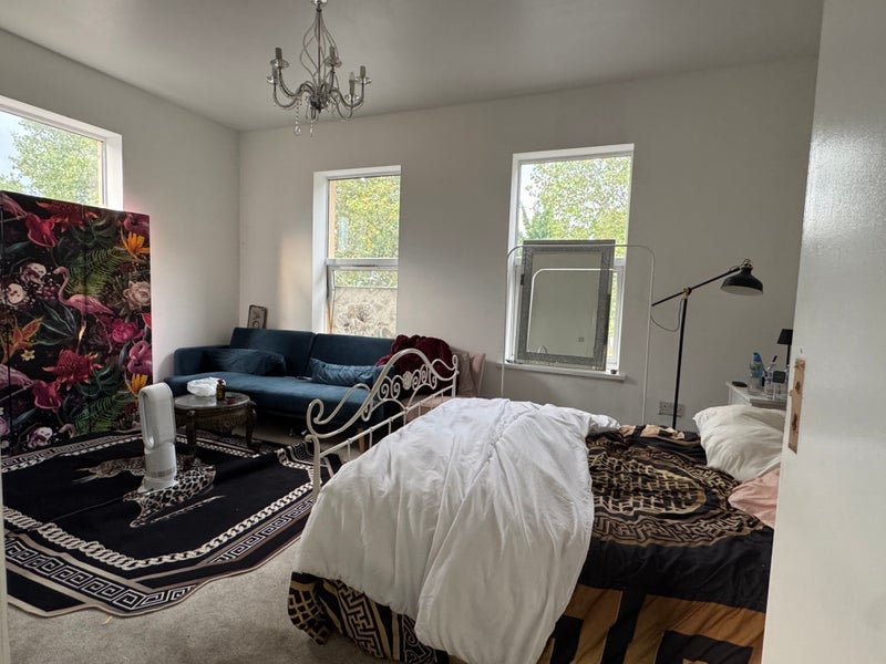 Room Markhouse Road in Greater London