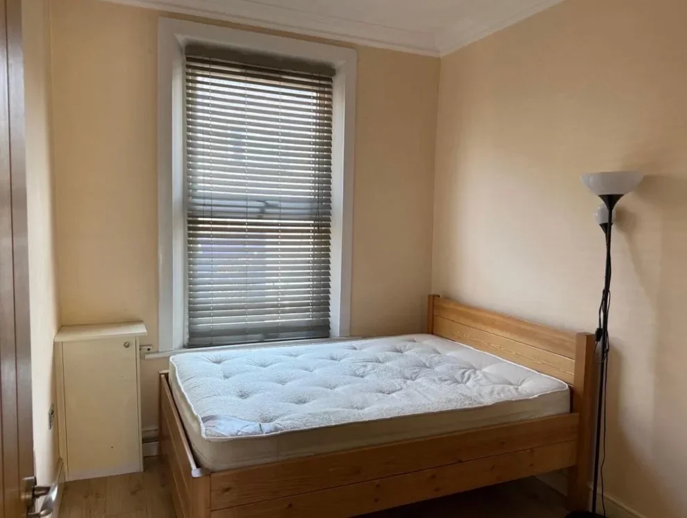 Room Kingsland High Street in Greater London