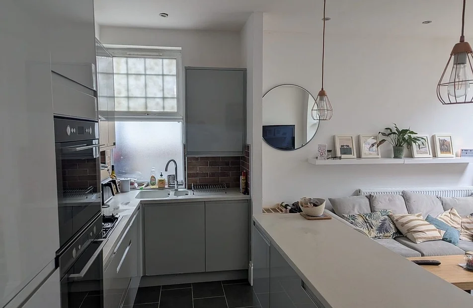 Flat Franciscan Road in Greater London