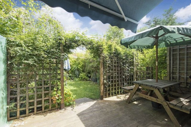 House Eversleigh Road in Greater London