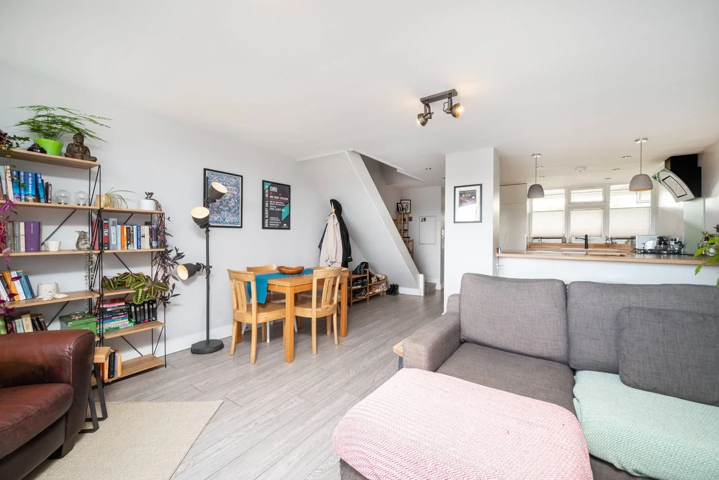 Flat Lombard Place in Greater London