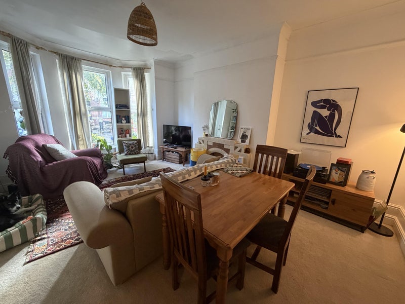 Room Maple Avenue in Manchester