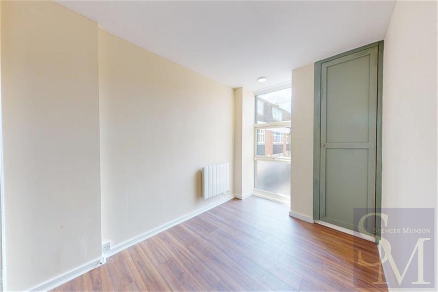 Flat Palmerston Road in Epping Forest